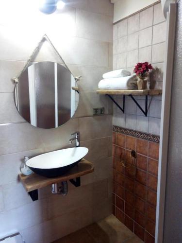 Apartamentos Turisticos La Fuensanta Cella Phòng bức ảnh